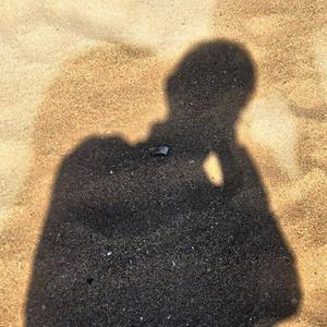 久久精品人成免费
